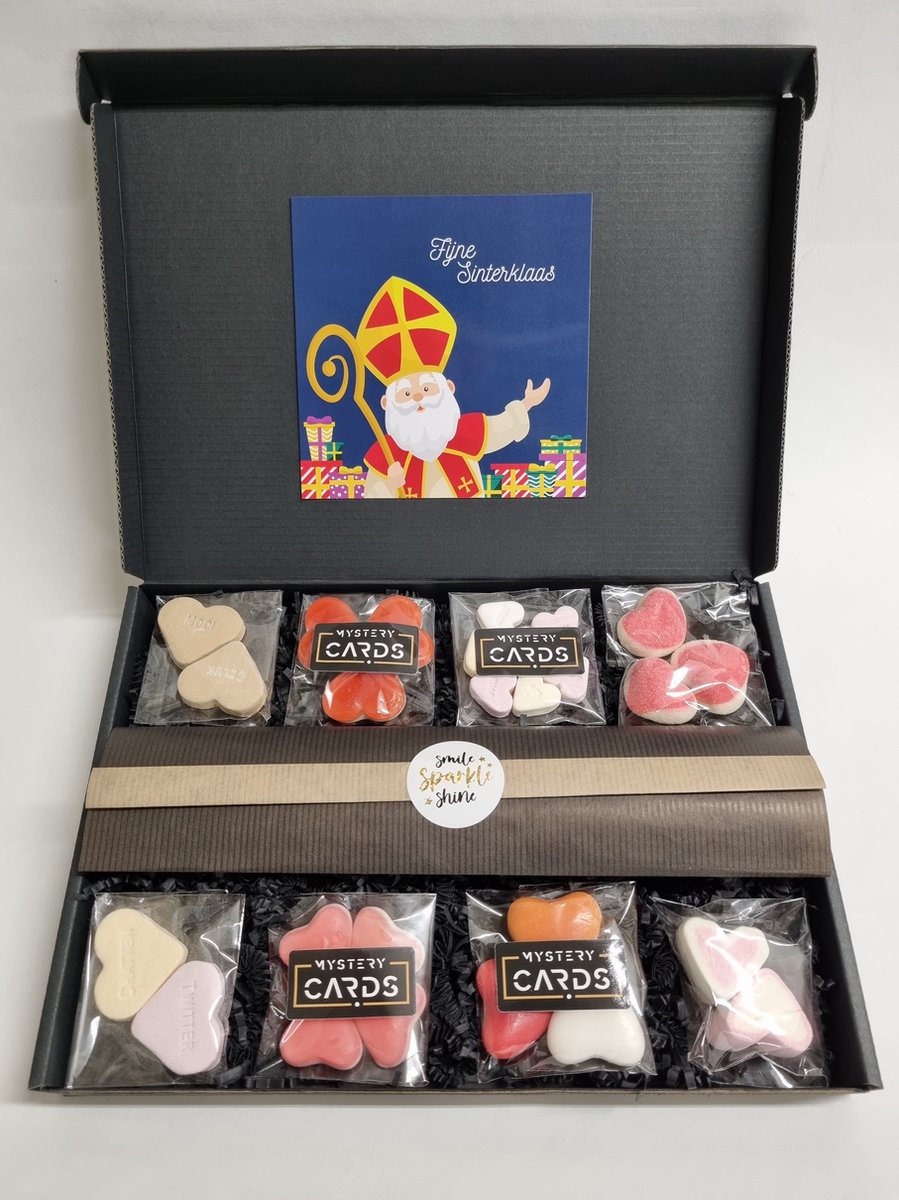 LOVE Box (Moederdag / Vaderdag / Valentijn / Zomaar) Box met Mystery Card Fijne Sinterklaas met persoonlijke (video)boodschap | 8 soorten heerlijke hart snoepjes en een liefdevol kado